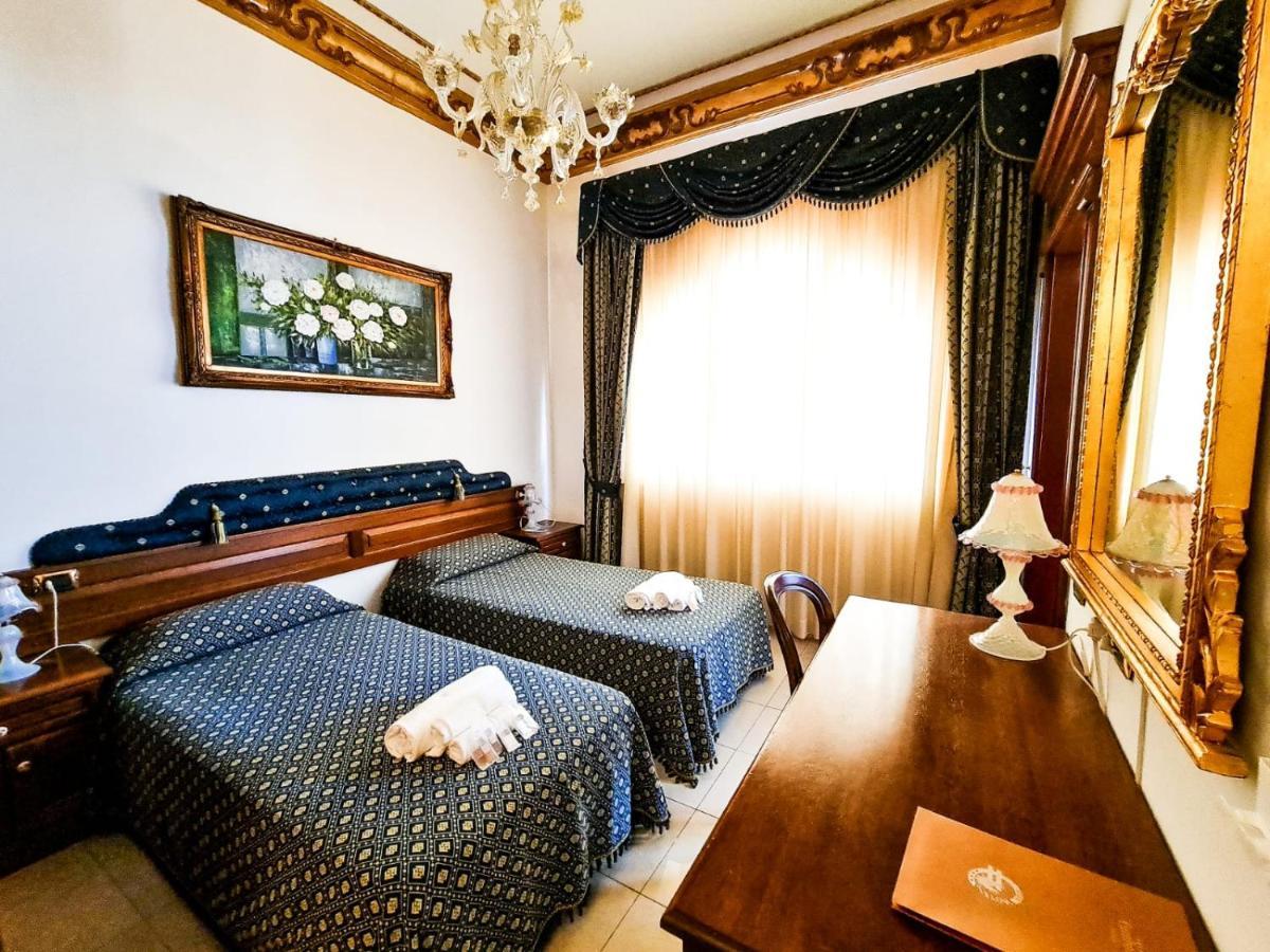Euro Hotel 伊格莱西亚斯 外观 照片